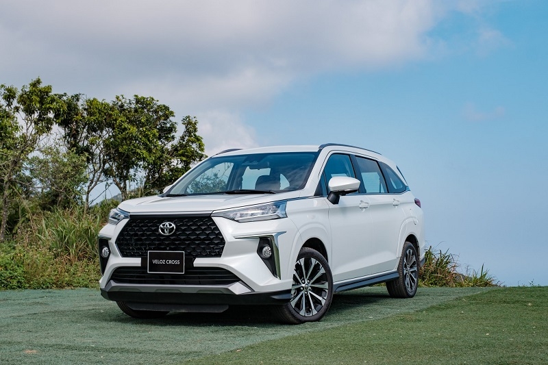 Thảm lót sàn TPE 5D Toyota Veloz