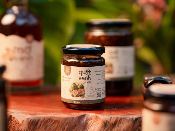 Quất sành ủ muối la hán quả (lọ 230ml)
