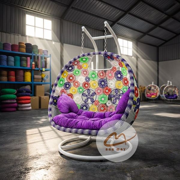 Xích Đu Mây Nhựa Cần Kép Đan Hoa Cúc Nhiều Màu – Thiết Kế Đan Tay Thủ Công Nổi Bật