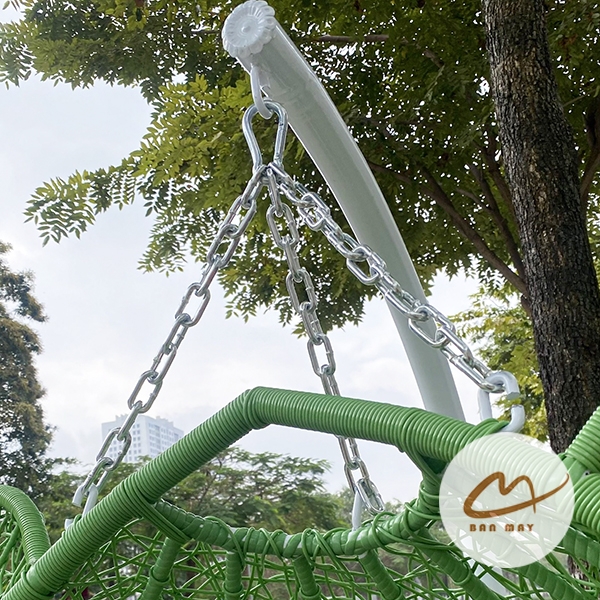 Xích Đu Mây Nhựa Tai Gấu Bản Lớn – Thiết Kế Nhận Diện Cho Không Gian Hiện Đại