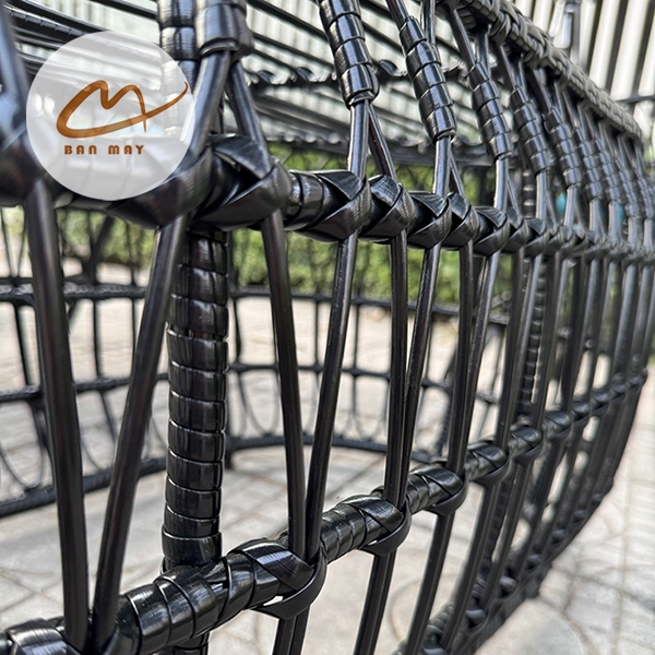 Xích đu ngoài trời, bộ bàn ghế ban công nội thất Bản Mây khung thép đan mây nhựa họa tiết đuôi công mềm mại, tinh tế