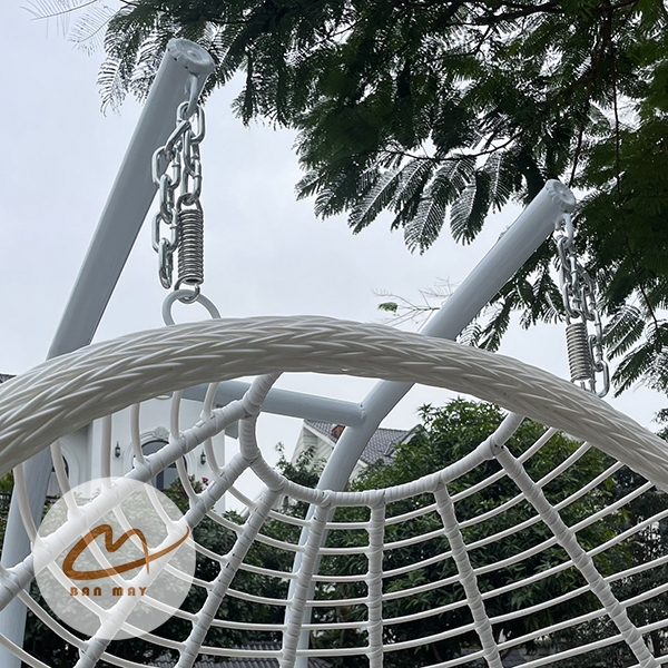 Xích Đu Sân Vườn Kén Tròn – Thiết Kế Tổ Chim Cỡ Lớn Cho Không Gian Mở