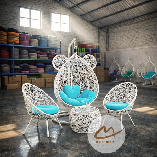 Bộ Bàn Ghế Xích Đu Tai Gấu Cao Cấp, Thiết Kế Độc Đáo Cho Sân Vườn