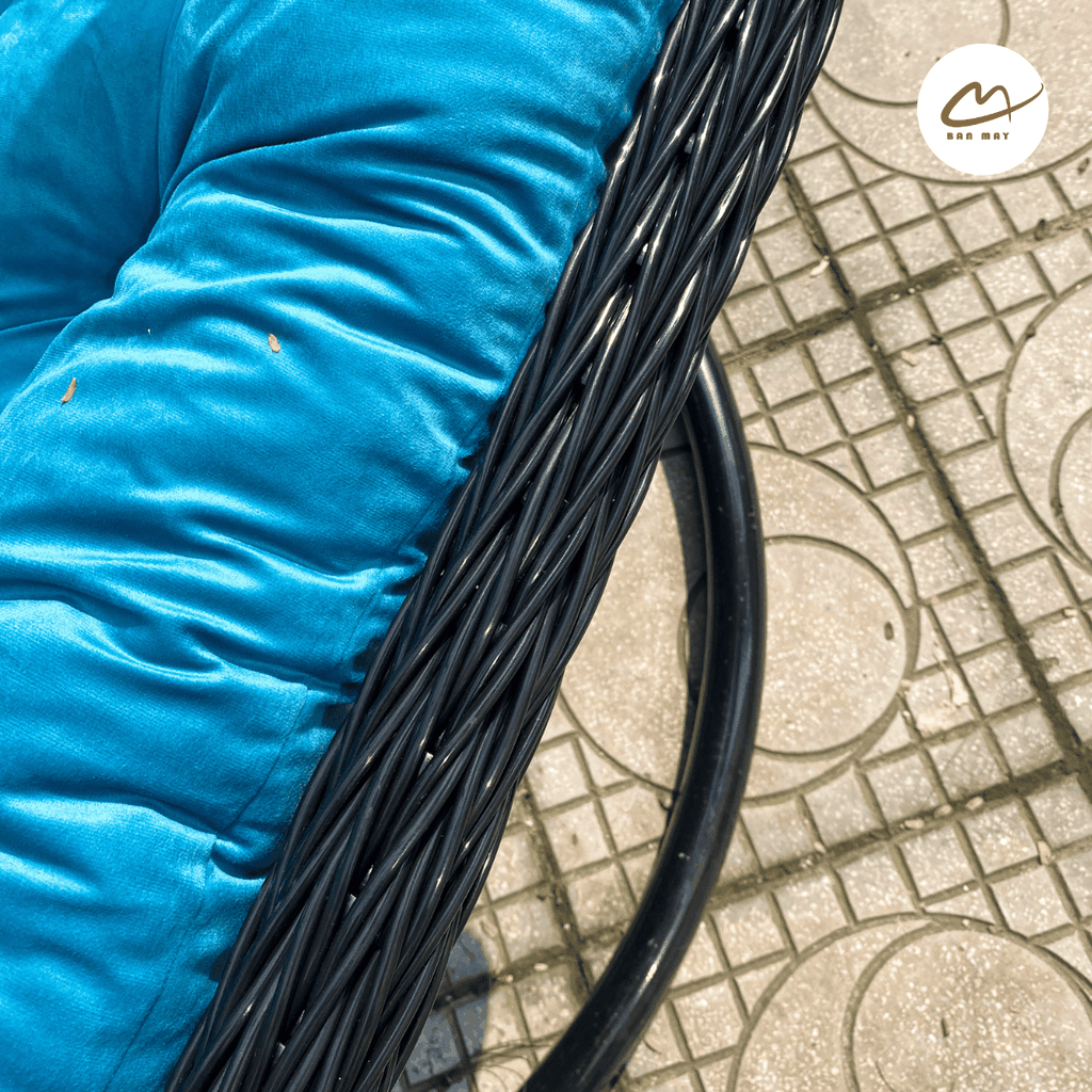 Xích Đu Sân Vườn Bán Nguyệt Cần Kép – Không Gian Tụ Họp 3 Người Vững Chãi