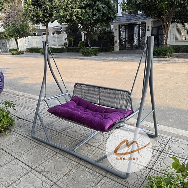 Xích Đu Ngoài Trời Cánh Én – Thiết Kế Khung A Ổn Định Cho Không Gian Sân Vườn