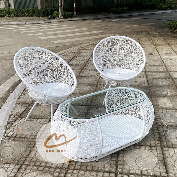 Bàn Ghế Mây Nhựa Putin Đan Rối, Thiết Kế Gọn Sang Với Hộc Bàn Tiện Dụng
