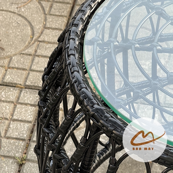 Xích đu ngoài trời, bộ bàn ghế ban công nội thất Bản Mây khung thép đan mây nhựa họa tiết đuôi công mềm mại, tinh tế