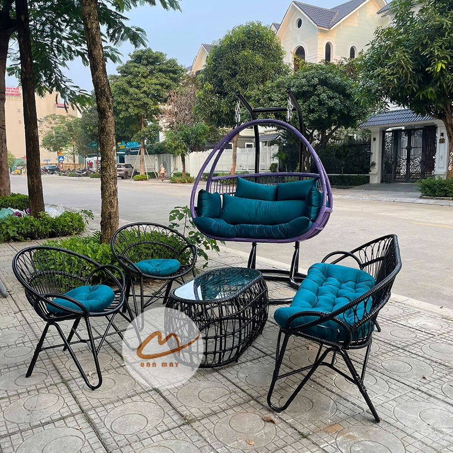 Xích đu ngoài trời, bộ bàn ghế ban công nội thất Bản Mây khung thép đan mây nhựa họa tiết đuôi công mềm mại, tinh tế