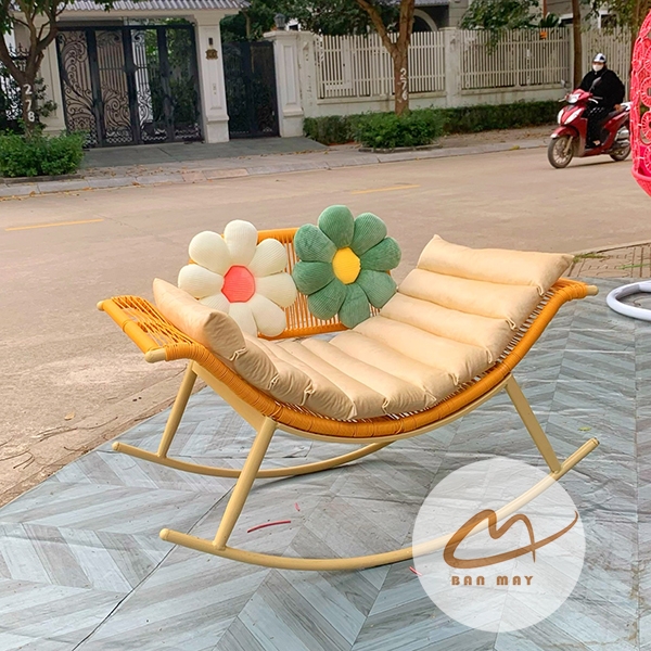Ghế bập bênh bán nguyệt, ghế bập bênh thư giãn Bản Mây khung thép mây nhựa decor ban công, sân vườn