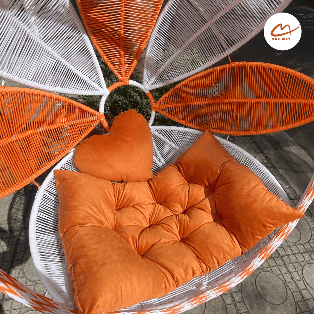 Xích Đu Mây Nhựa Cánh Hoa – Thiết Kế Nghệ Thuật Cho Không Gian Thư Giãn