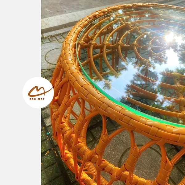 Bàn Ghế Ban Công Ngoài Trời Đuôi Công – Cảm Hứng Thiết Kế Thanh Thoát Cho Góc Ngồi Hai Người