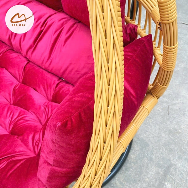 Ghế Xích Đu Mây Nhựa Bản Mây - Lồng Vàng Vảy Rồng, Đệm Đỏ Mận Sạch Sẽ