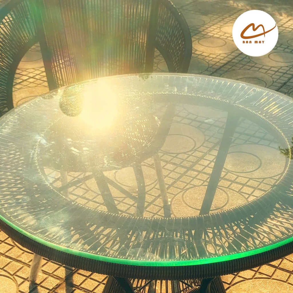 Bàn ghế ngoài trời, xích đu mây nhựa khung thép nội thất Bản Mây ngồi được 3 người đan thủ công cao cấp