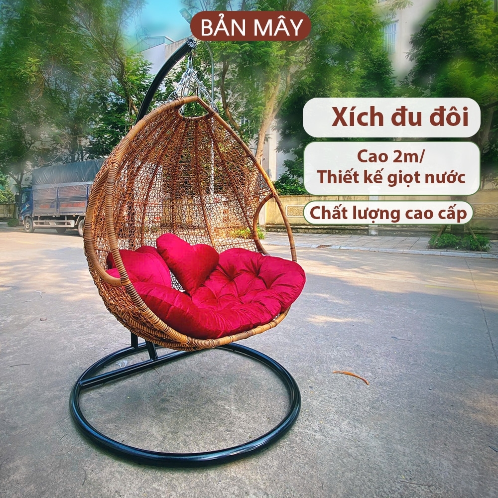 Xích đu đôi màu vàng úa