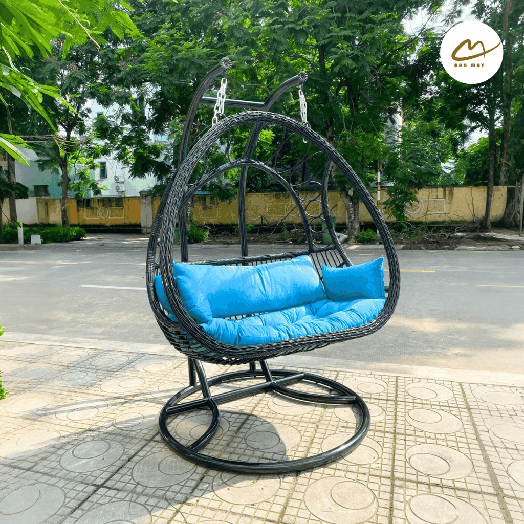 Xích Đu Sân Vườn Bán Nguyệt Cần Kép – Không Gian Tụ Họp 3 Người Vững Chãi