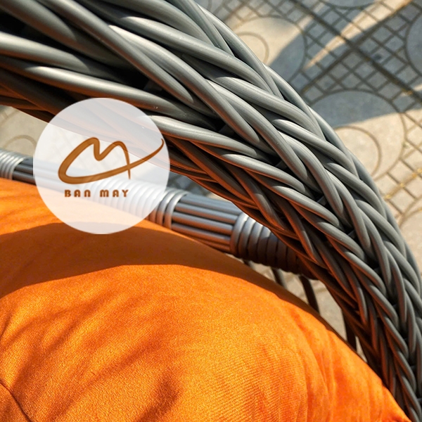 Xích Đu Trong Nhà Bán Nguyệt Cần Kép – Điểm Nhấn Trung Tâm Phòng Khách Hiện Đại