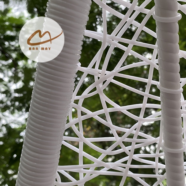 Xích Đu Trứng Đan Rối Dài – Điểm Nhấn Nghỉ Dưỡng Cho Không Gian Xích Đu Sân Vườn