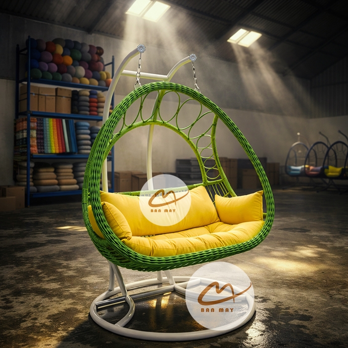 Xích Đu Mây Nhựa Bán Nguyệt Cần Kép – Không Gian Lounge 3 Người Cho Sân Vườn Cao Cấp