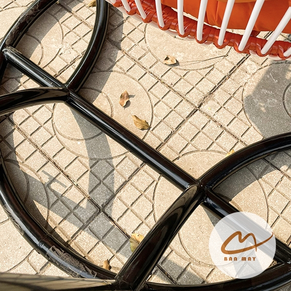 Xích Đu Ngoài Trời Song Nguyệt Cần Kép – Biểu Tượng Hình Khối Cho Không Gian Sân Vườn