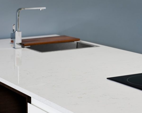 Đá Nhân Tạo Gốc Thạch Anh Vicostone | BQ8220 – Carrara