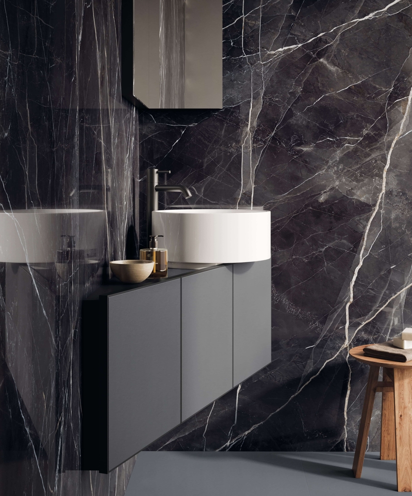 Gạch Ý 1200x1200 men Bóng Porcelain CALACATTA BLACK CH0312L