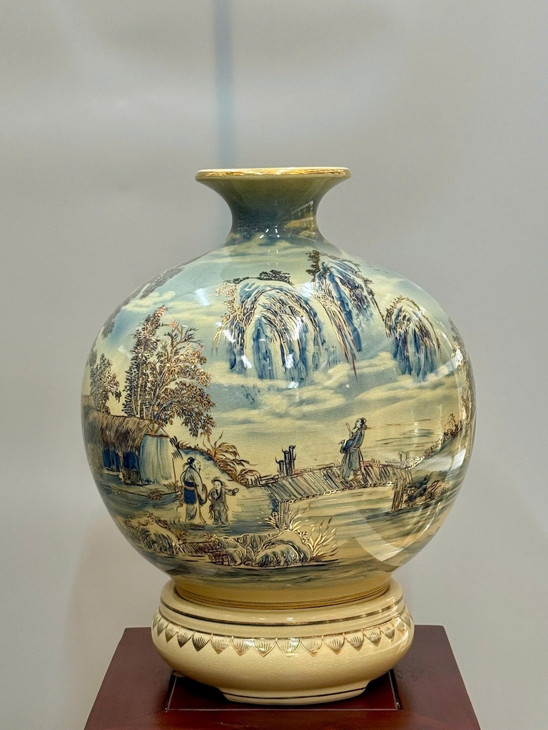 Bình Tài Lộc Sơn Thuỷ Hữu Tình 3D Cao 42cm Gốm Vẽ Vàng