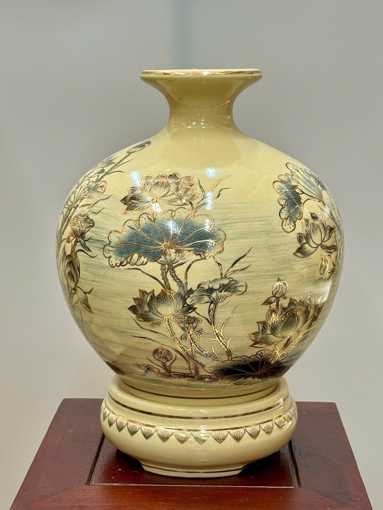 Bình Hút Lộc Hoa Sen Cao 36cm Gốm Chu Đậu Vẽ Vàng