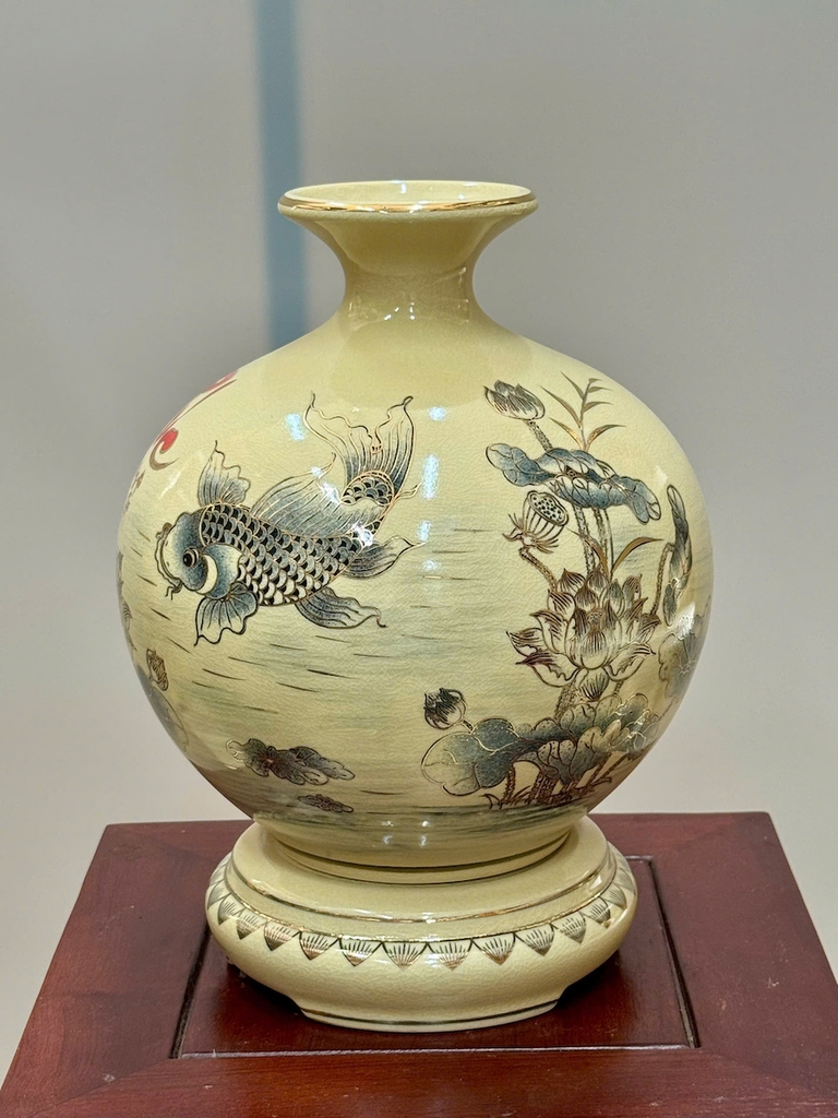 Bình Hút Lộc Cá Chép Hoa Sen Chữ Phúc Cao 29cm Gốm Chu Đậu Vẽ Vàng