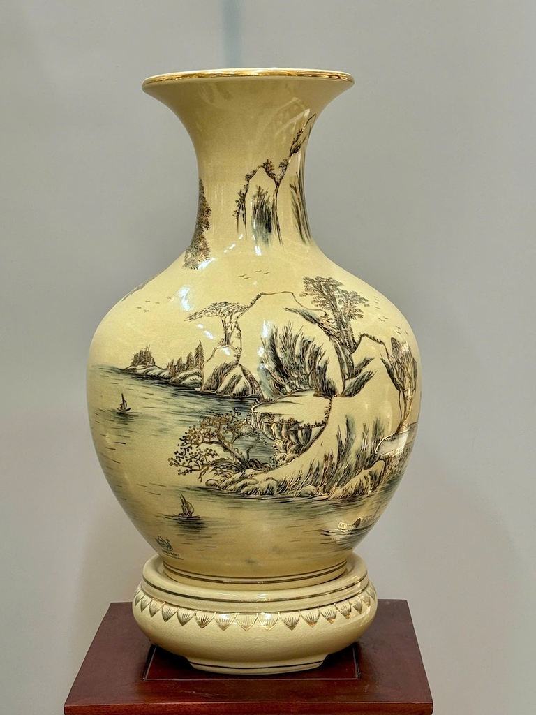 Bình Phú Quý Hoạ Tiết Sơn Thuỷ Hữu Tình Cao 52cm Gốm Vẽ Vàng