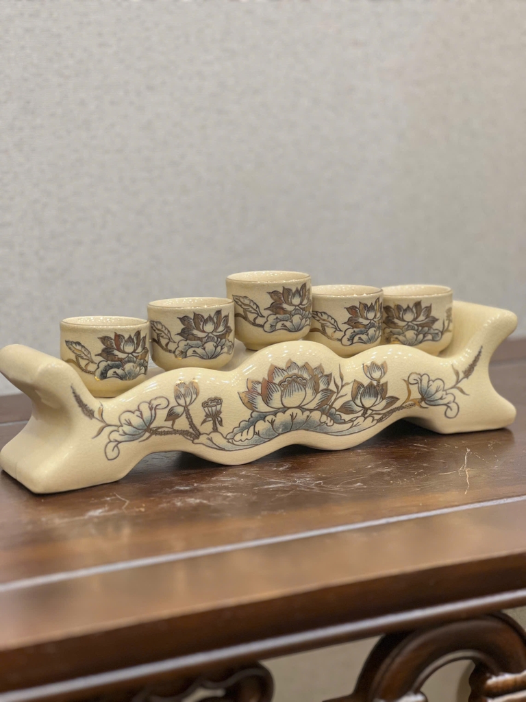 Kỷ 5 Chén Hoạ Tiết Sen Vẽ Vàng 24K