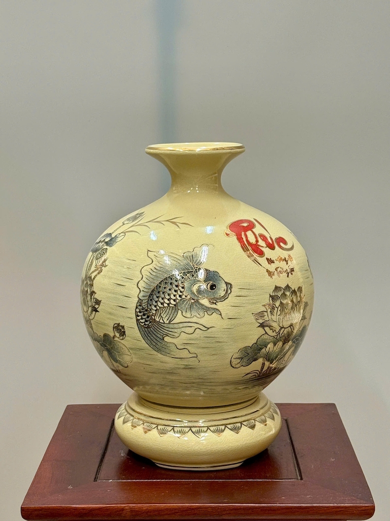 Bình Hút Lộc Chép Sen Chữ Phúc Cao 27cm Gốm Chu Đậu Vẽ Vàng