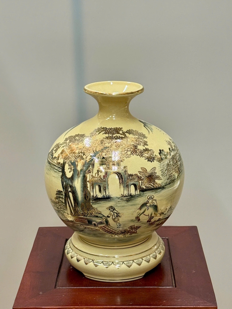 Bình Hút Lộc Phong Cảnh Quê Hương Cao 29cm Gốm Chu Đậu Vẽ Vàng