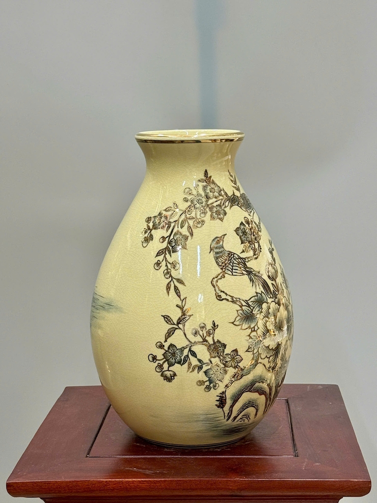 Bình Lão Vọng Hoạ Tiết Chim Đào Mùa Xuân Cao 28cm Gốm Vẽ Vàng
