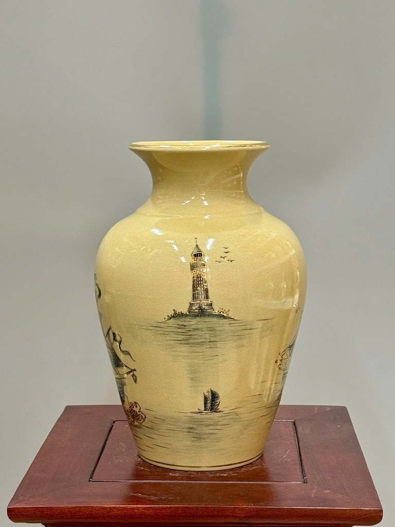 Bình Thiên Hương Cao 28cm Thuận Buồm Xuôi Gió Vẽ Vàng