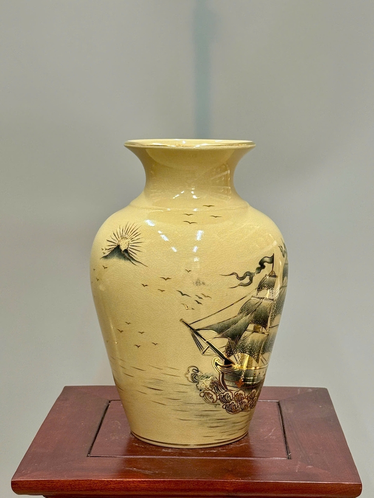 Bình Thiên Hương Cao 28cm Thuận Buồm Xuôi Gió Vẽ Vàng