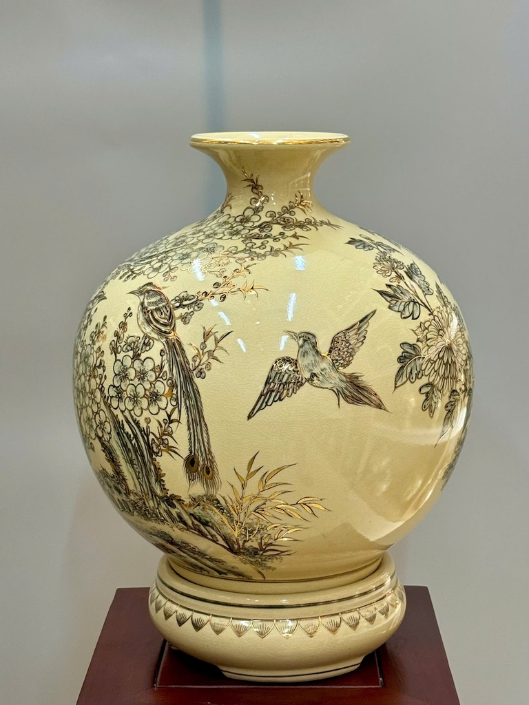 Bình Tài Lộc Hoạ Tiết Chim Đào Cao 42cm Gốm Vẽ Vàng