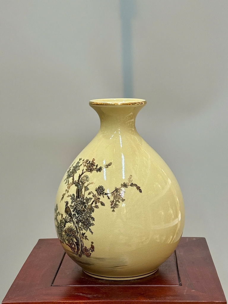 Bình Bảo Ngọc Chim Hoa Cúc Cao 28cm Gốm Vẽ Vàng