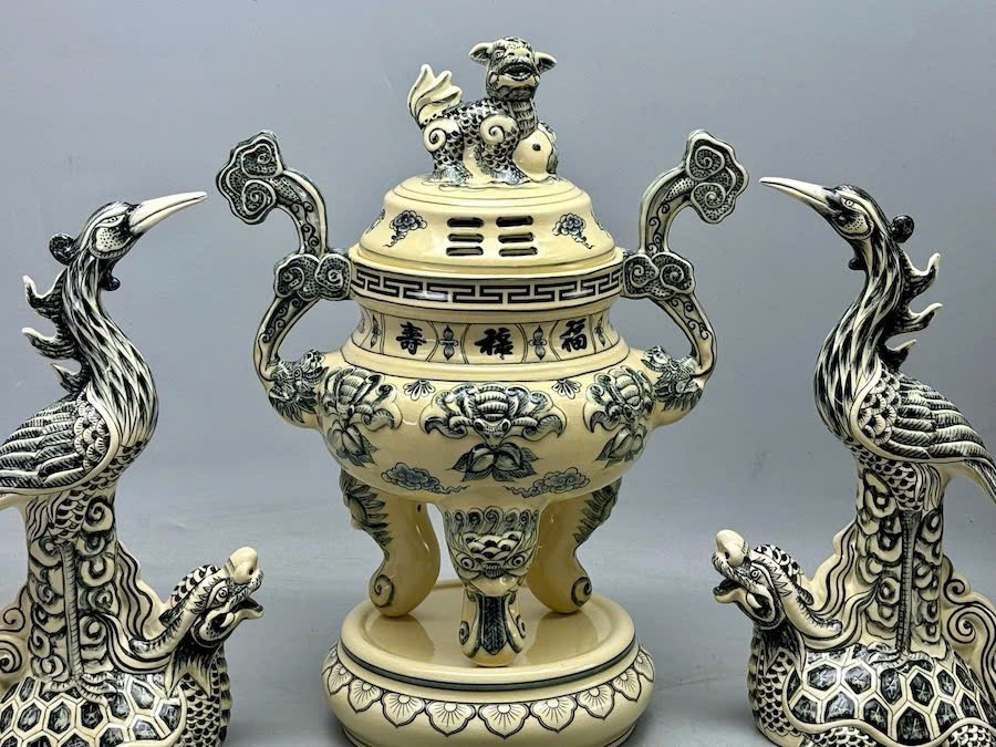 Bộ Đỉnh Hạc men rạn truyền thống