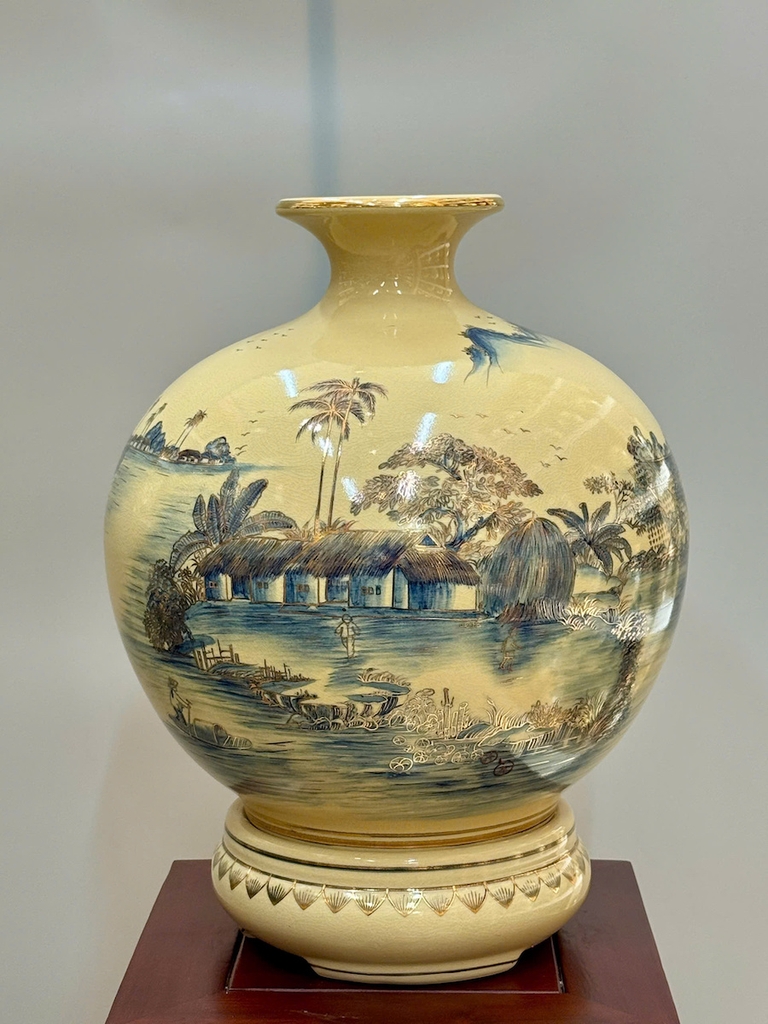 Bình Hút Lộc Đồng Quê Cao 42cm Gốm Chu Đậu Vẽ Vàng