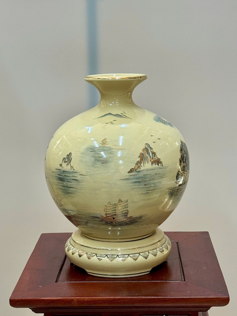 Bình Hút Lộc Thuận Buồm Xuôi Gió Cao 29cm Gốm Chu Đậu Vẽ Vàng