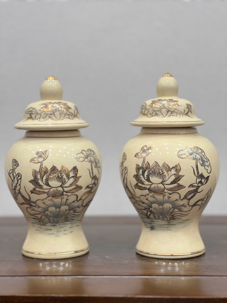 Choé Hoạ Tiết Hoa Sen H18 Vẽ Vàng 24K