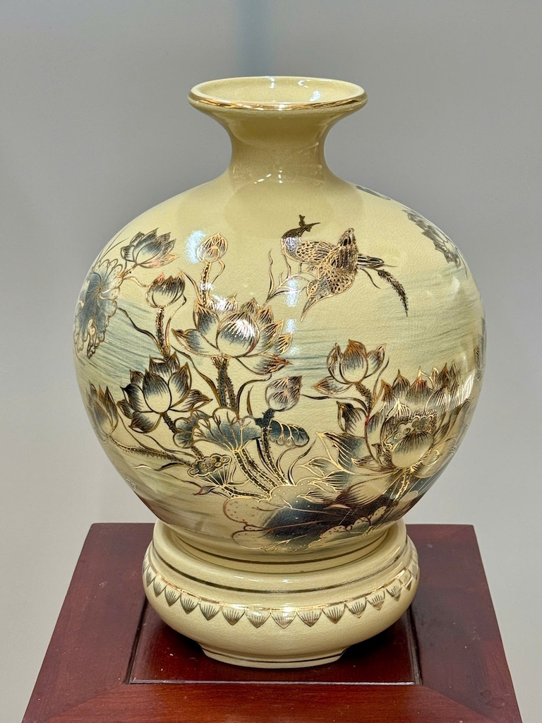 Bình Hút Lộc Hoa Sen Cao 36cm Gốm Chu Đậu Vẽ Vàng