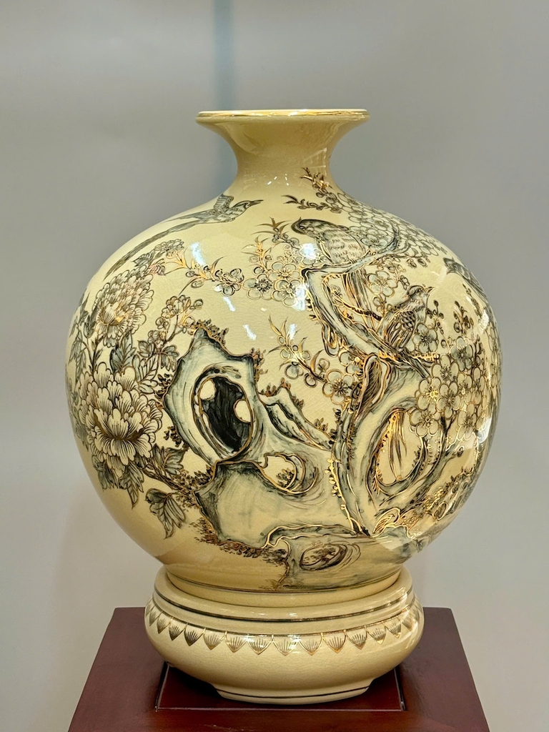 Bình Tài Lộc Hoạ Tiết Chim Đào Cao 42cm Gốm Vẽ Vàng