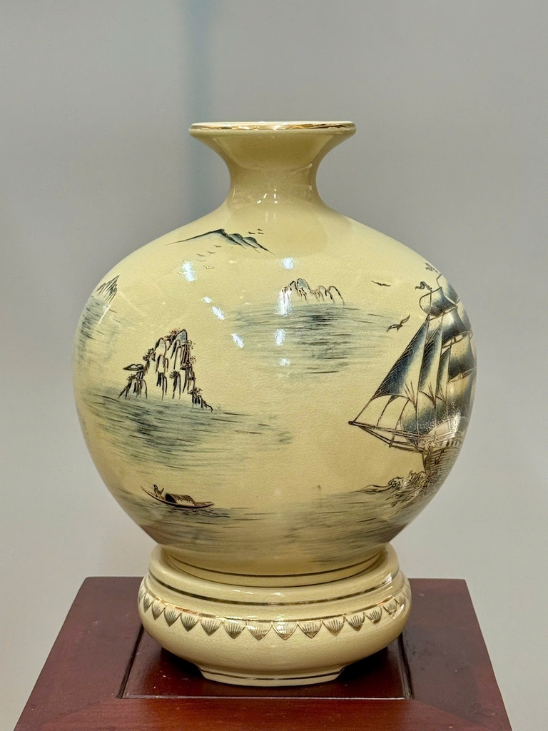 Bình Hút Lộc Thuận Buồm Xuôi Gió Cao 36cm Gốm Chu Đậu Vẽ Vàng