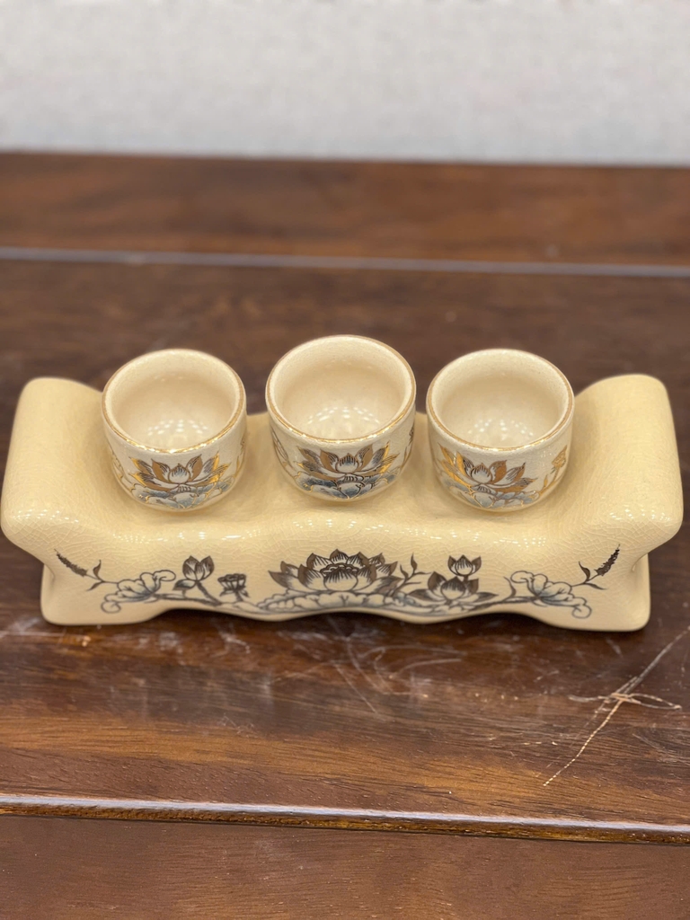 Kỷ 3 Chén Hoạ Tiết Sen Vẽ Vàng 24K