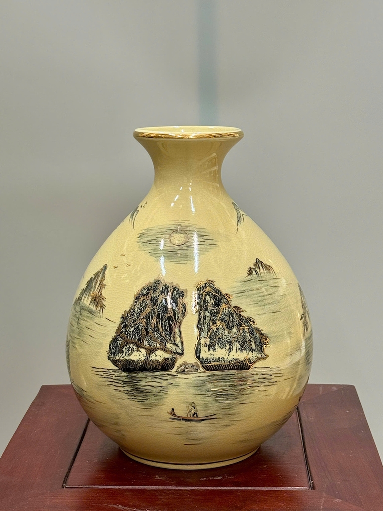 Bình Bảo Ngọc Thuận Buồm Cao 28cm Gốm Chu Đậu Vẽ Vàng