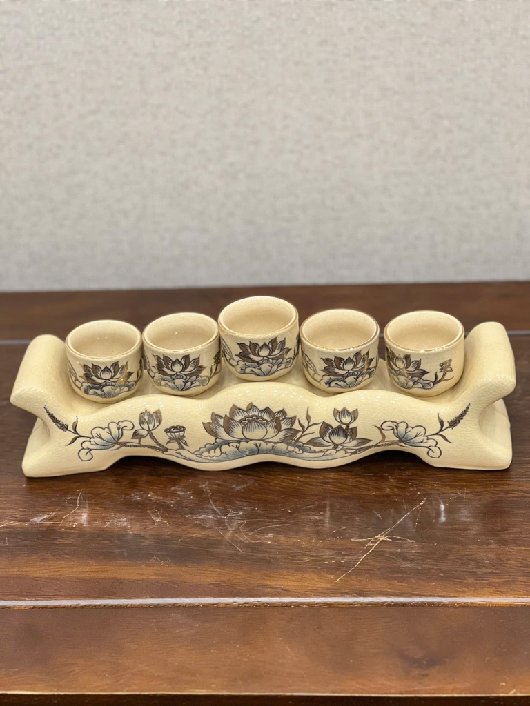 Kỷ 5 Chén Hoạ Tiết Sen Vẽ Vàng 24K
