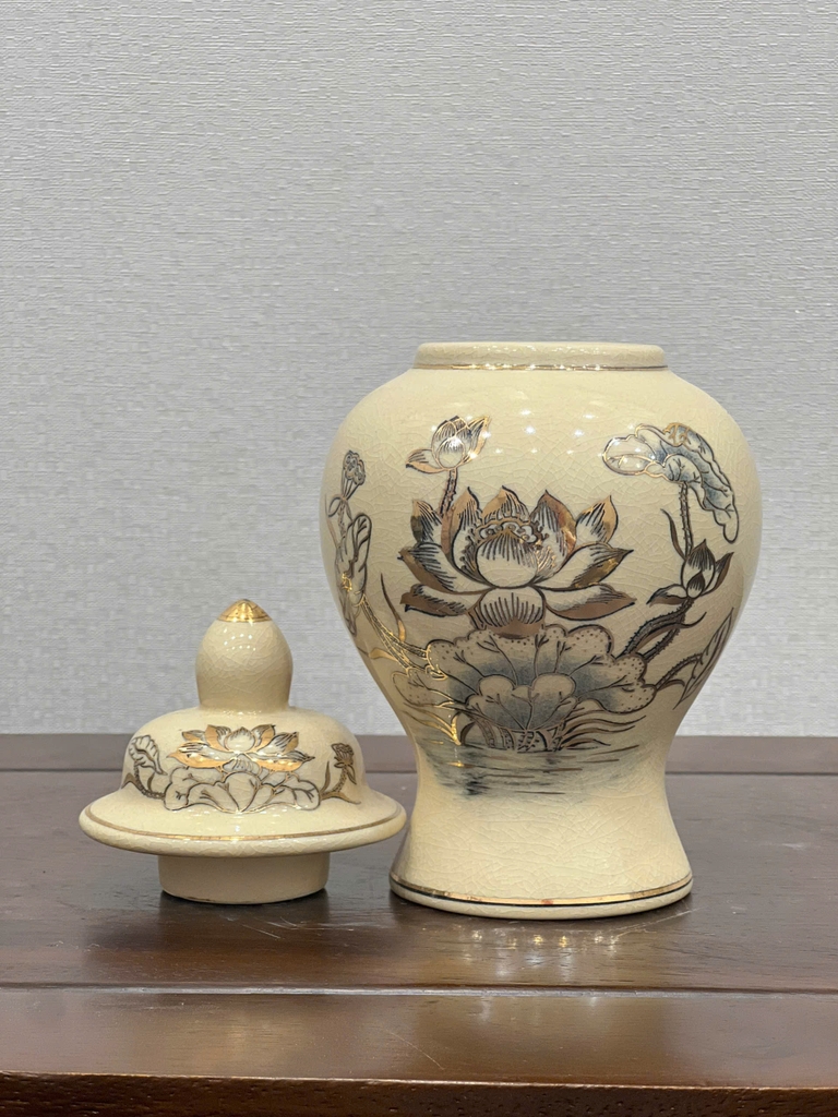 Choé Hoạ Tiết Hoa Sen H22 Vẽ Vàng 24K