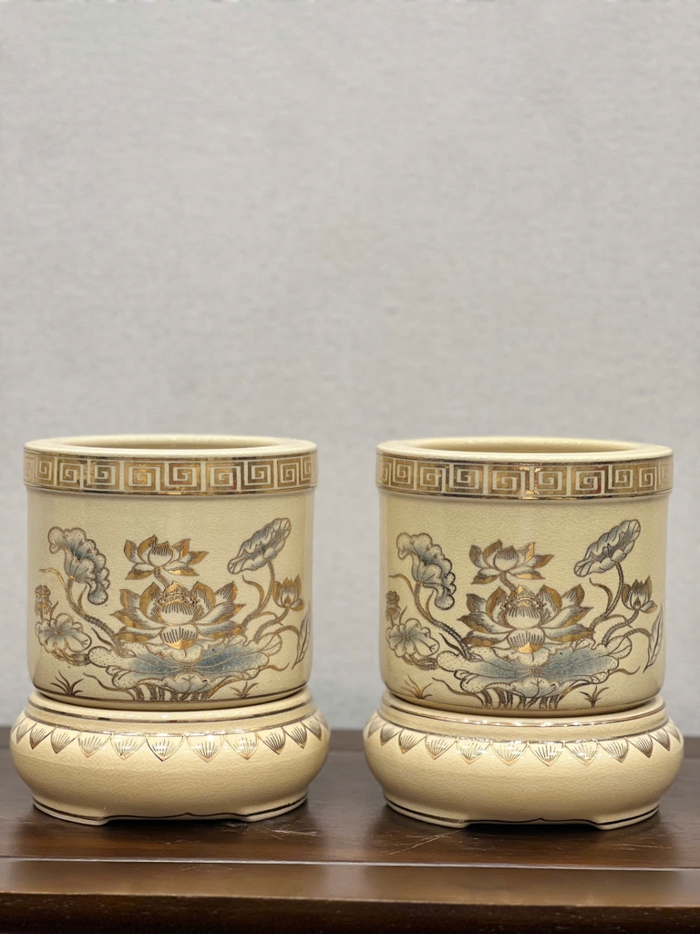 Bát Hương F20 Hoạ Tiết Hoa Sen Vẽ Vàng 24K