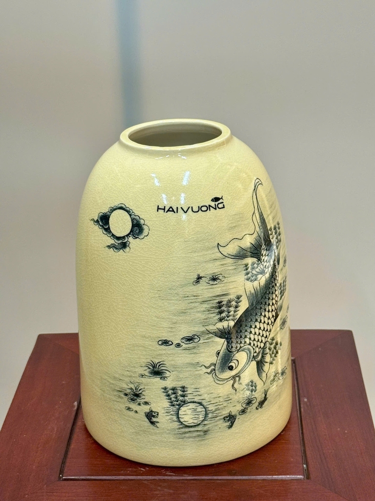 Chuông Hoạ Tiết Chép Sen Cao 28cm Gốm Truyền Thống